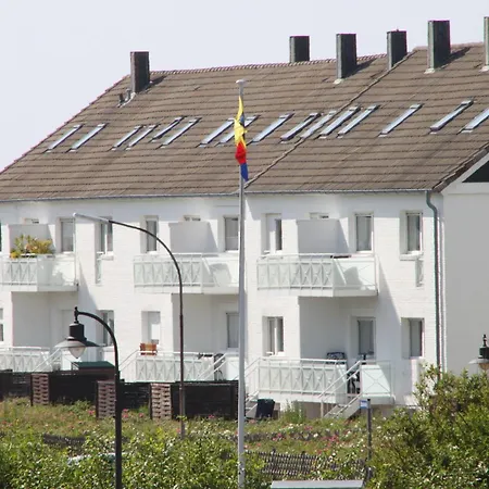 Lachmoewe Apartman *